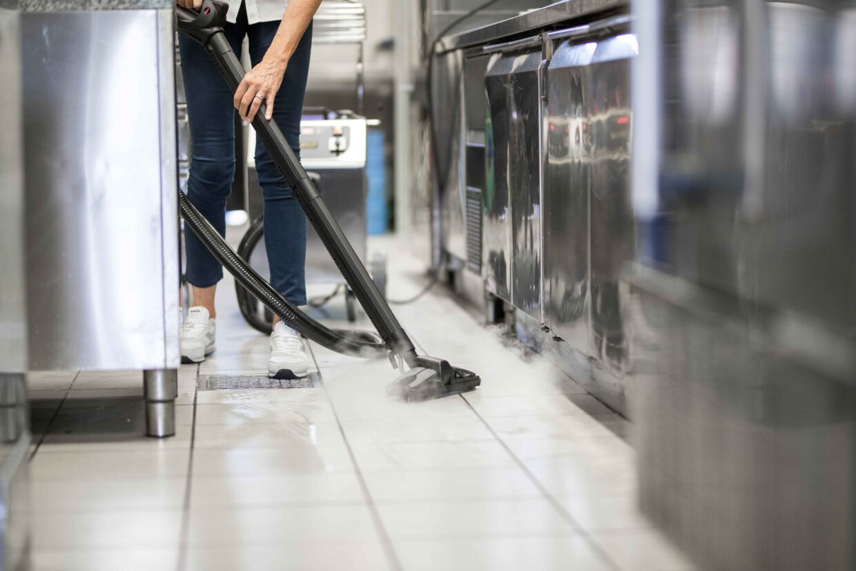 professionele keuken vloer reinigen 4