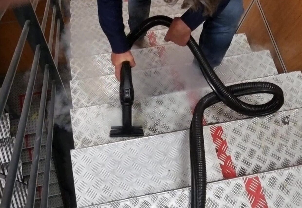Traanplaat Trap Frame At 0m3s