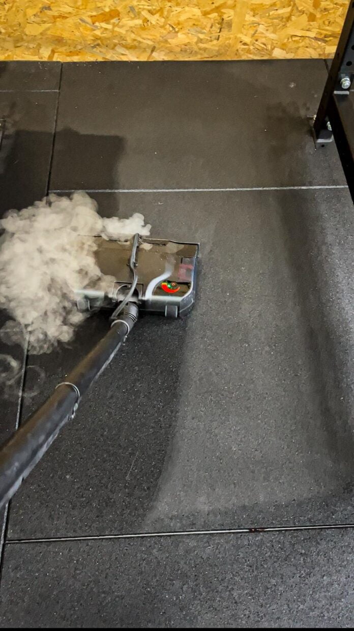 i-steam accu borstel sportschool vloer rubber